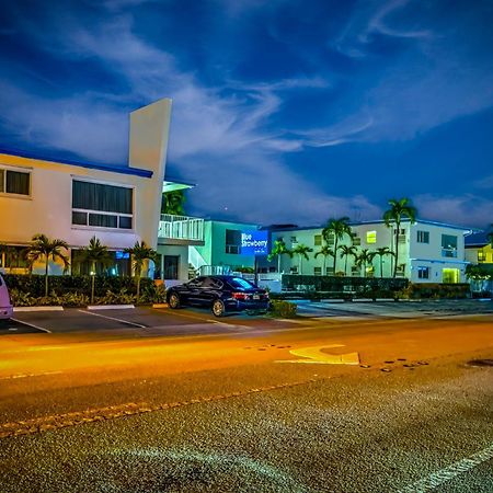 Hotel Blue Strawberry By The Sea Lauderdale-by-the-Sea Exterior foto