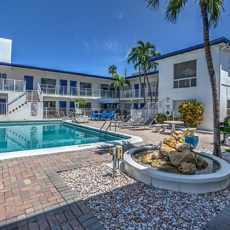 Hotel Blue Strawberry By The Sea Lauderdale-by-the-Sea Exterior foto