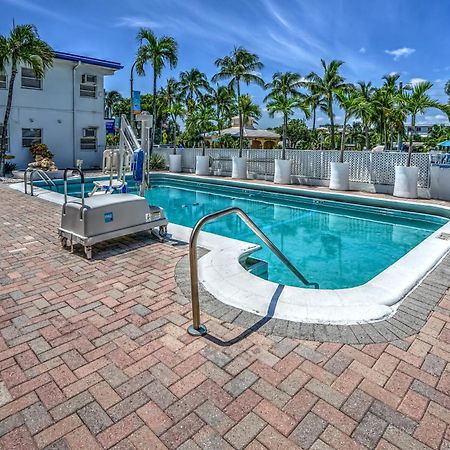 Hotel Blue Strawberry By The Sea Lauderdale-by-the-Sea Exterior foto