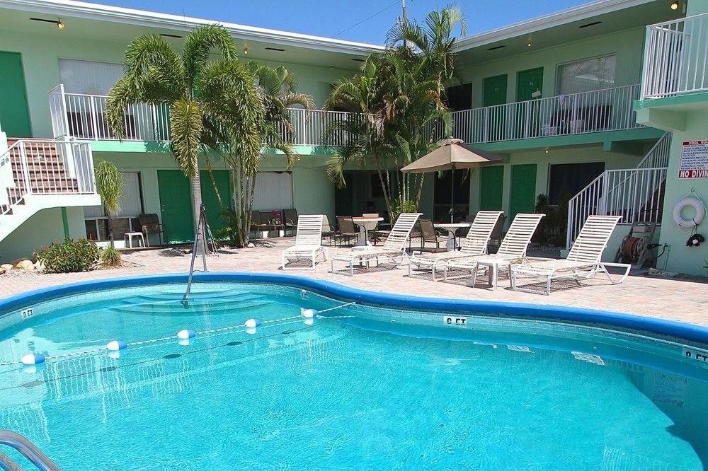 Hotel Blue Strawberry By The Sea Lauderdale-by-the-Sea Exterior foto