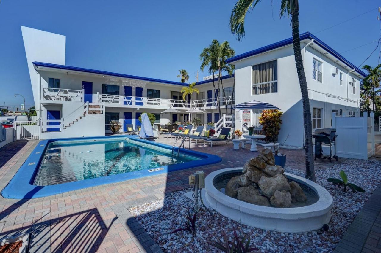 Hotel Blue Strawberry By The Sea Lauderdale-by-the-Sea Exterior foto
